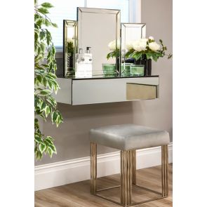 Colleta Triple Folding Mirror
