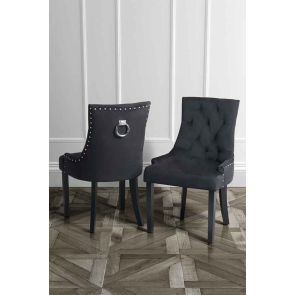 Chaise de salle à manger Torino avec anneau au dos - Noir avec pieds noirs