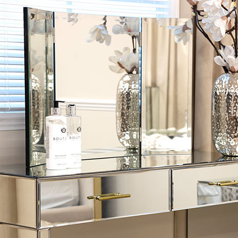 mirrored-furniture-m_1